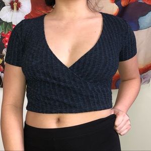 ⭐️F21 surplice crop top